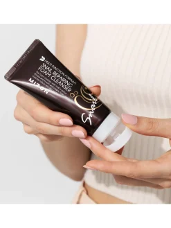 Snail Repairing Foam Cleanser